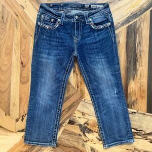 Miss Me MW8161P3 Mid-Rise Aztec Embroidery Cropped Capri Jeans Cowgirl Size 29